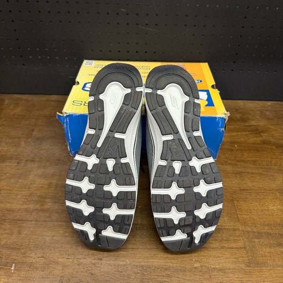 New W/ Box! Men's Skechers Go Run Consistent 2.0 Empowered Grey Sneakers Size 14 - Picture 5 of 5